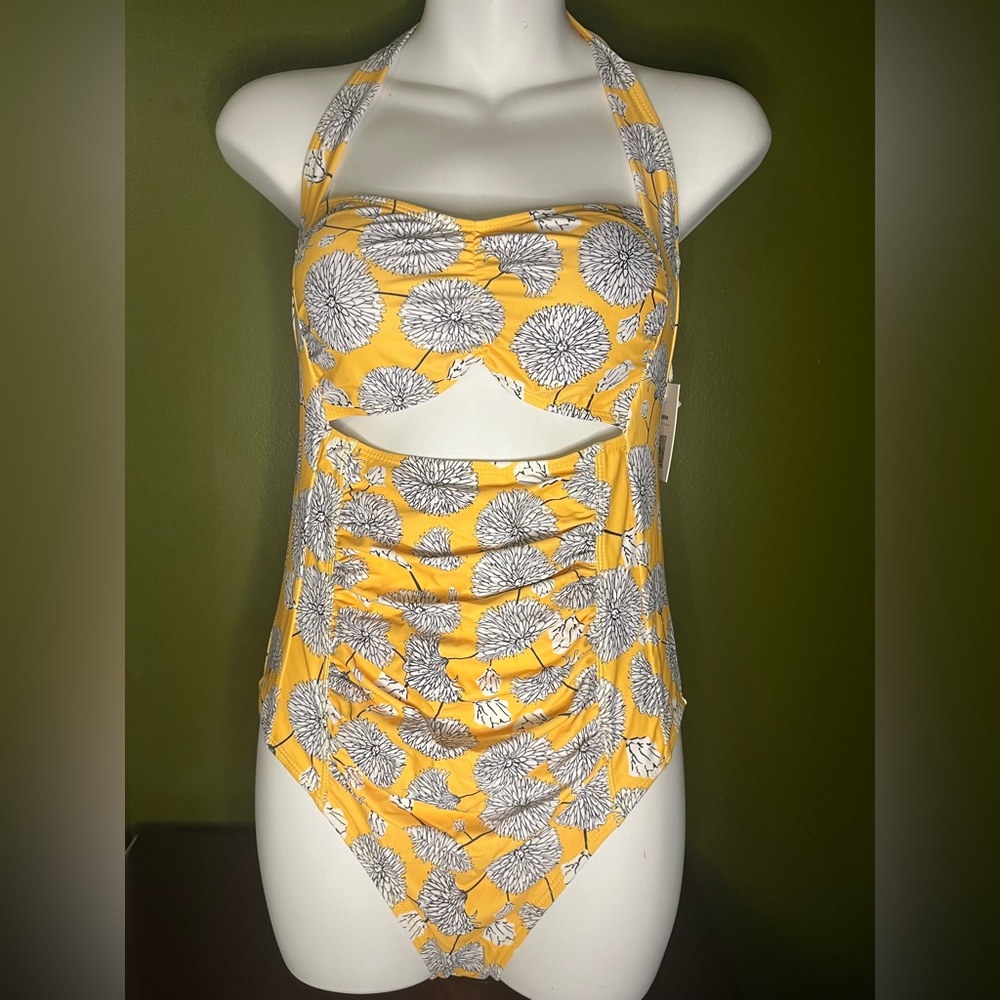 Cupshe Dandelion One Piece Cut Out Halter Neck Swimsuit Yellow Women's S…